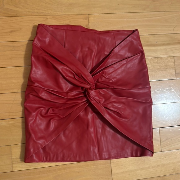 Zara skirt - Picture 1 of 2